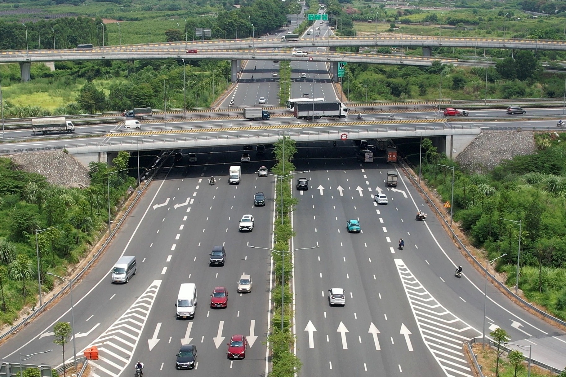 Kế cận các tuyến cao tốc lớn tăng khả năng kết nối đến các khu vực trọng điểm phía Bắc